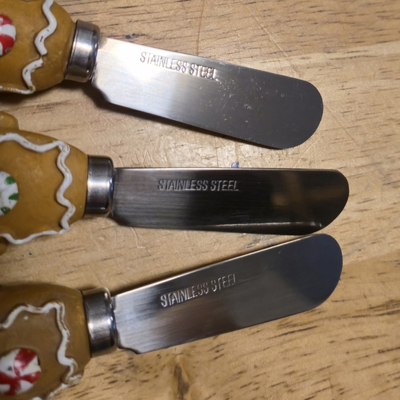 3-Pack Stainless Steel Spreader Knives Christmas Gingerbread Man - Picture 2 of 6